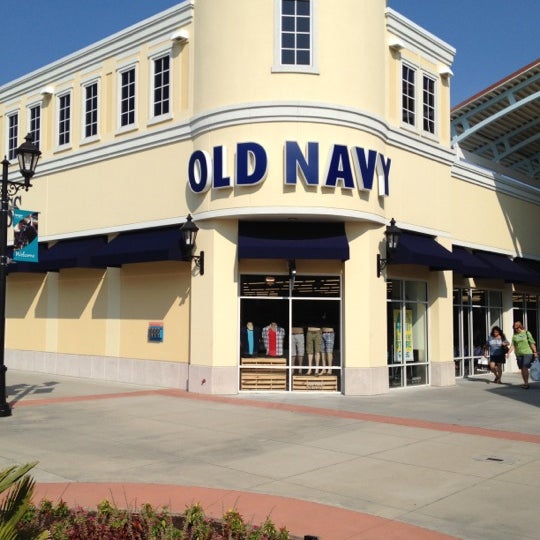 Old Navy (Tanger Outlet) Clothing Store in North Charleston