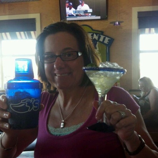 Photo taken at Chili&#39;s Grill &amp; Bar by Tami F. on 4/6/2012