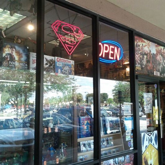 Photo taken at Mike&#39;s Comics + Collectables by Ezequiel R. on 5/17/2012