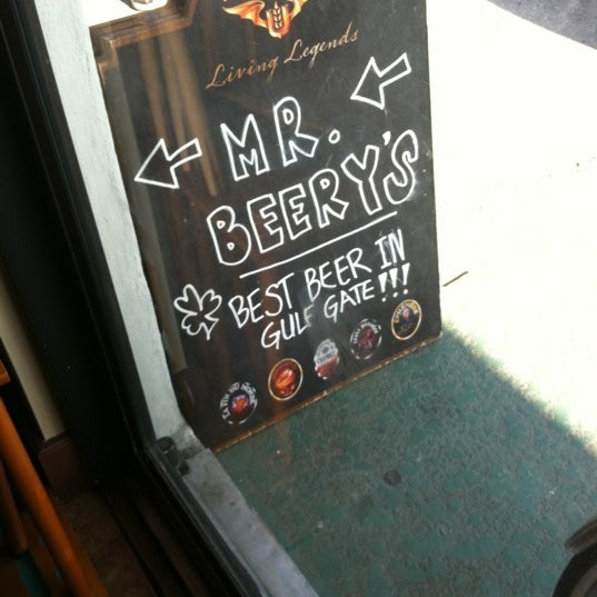 Foto tirada no(a) Mr. Beery&#39;s por DocnRutter S. em 4/10/2012