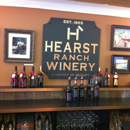 3/9/2012 tarihinde Patrice R.ziyaretçi tarafından Hearst Ranch Winery'de çekilen fotoğraf