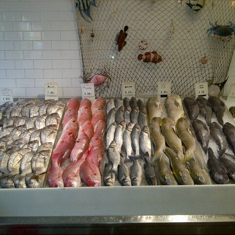 Foto scattata a Aqua Best Seafood, Inc da C. A. il 6/28/2012