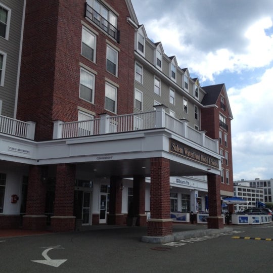 Salem Waterfront Hotel-Suites - Downtown Salem - 14 tips