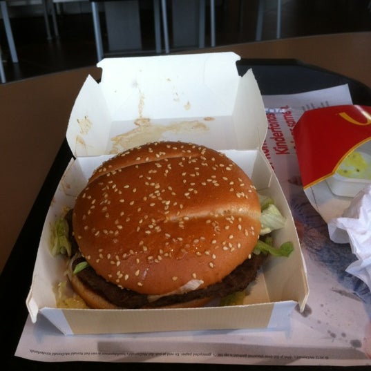 Foto tomada en McDonald&#39;s  por Aart 📱 el 2/19/2012