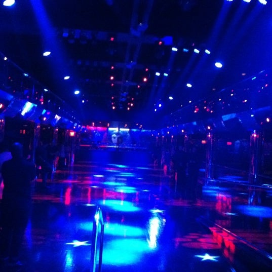 Foto tirada no(a) Reign Nightclub por Henali em 7/1/2012