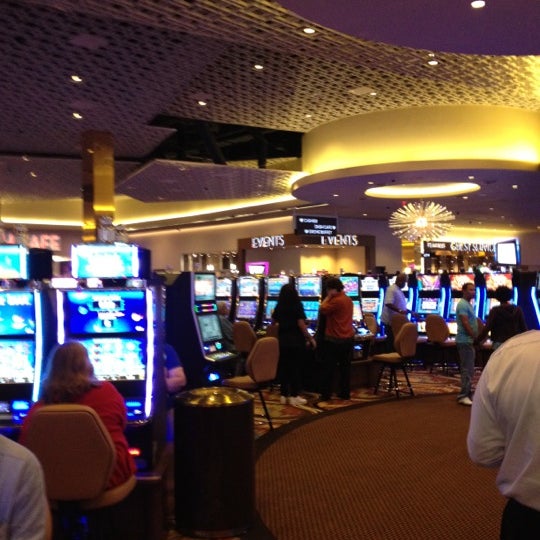 Foto scattata a Eldorado Gaming Scioto Downs da Eddie S. il 6/1/2012