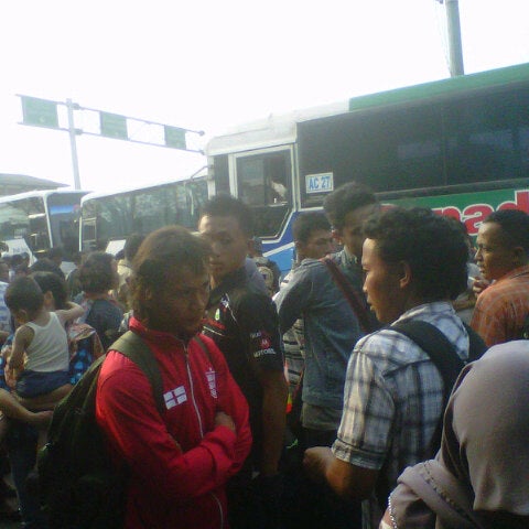 8/12/2012에 Lufi H.님이 Terminal Bekasi에서 찍은 사진