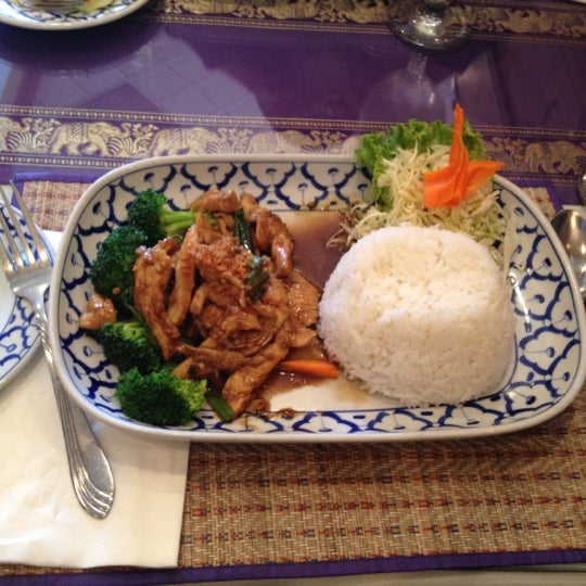 Lucky Elephant Thai Cuisine 531 W Arrow Hwy