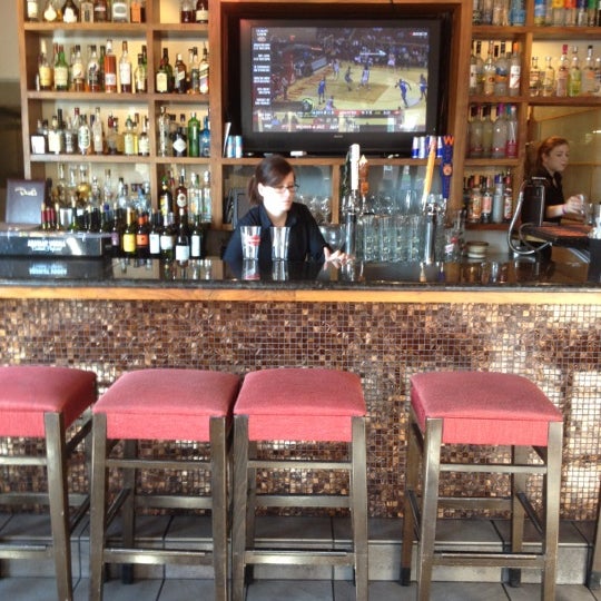 Foto diambil di Derek&#39;s Restaurant oleh ᴡ B. pada 2/17/2012