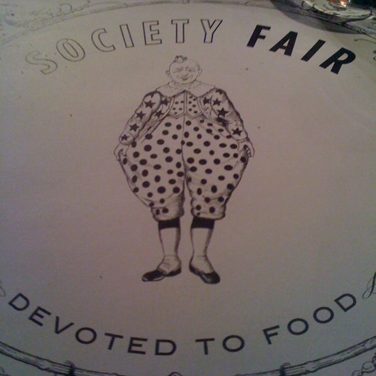 Das Foto wurde bei Society Fair von Emily C. am 4/21/2012 aufgenommen