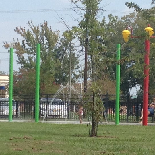 Oak Grove Community Park 2 tips from 85 visitors