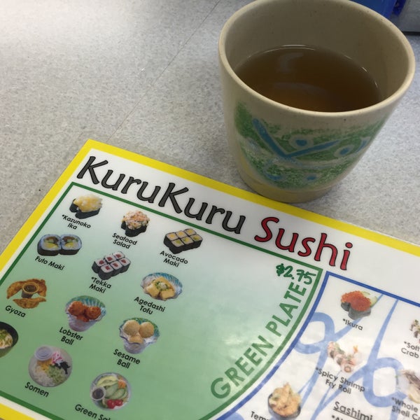 รูปภาพถ่ายที่ KuruKuru Sushi โดย Mark F. เมื่อ 5/27/2016