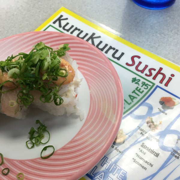 Снимок сделан в KuruKuru Sushi пользователем Mark F. 4/4/2016