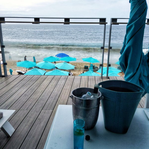 Foto tirada no(a) Mantamar Beach Club • Bar &amp; Grill por Christopher V. em 3/17/2019