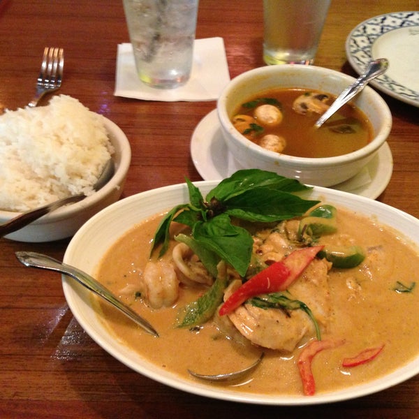 Foto tomada en Thai Ginger Restaurant  por Thomas A. el 5/4/2013