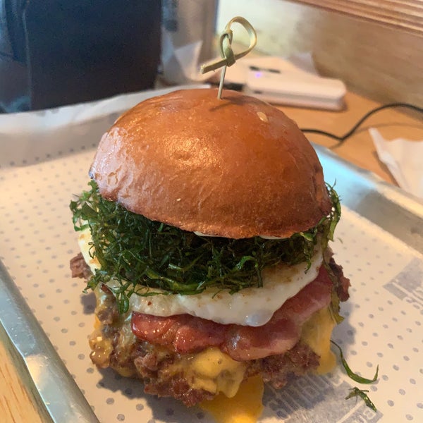 Photo taken at Guarita Burger by Daniel on 11/10/2019