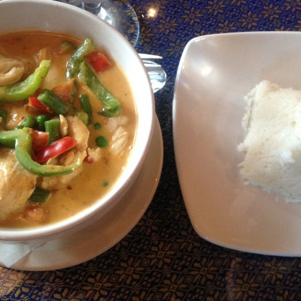 Photo taken at Thai Thani Restaurant by Nury T. on 6/22/2014