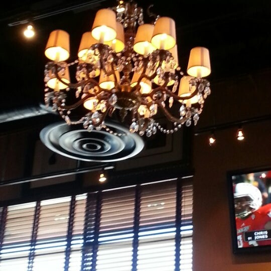 Photo taken at BJ&#39;s Restaurant &amp; Brewhouse by Douglas F. on 11/17/2012