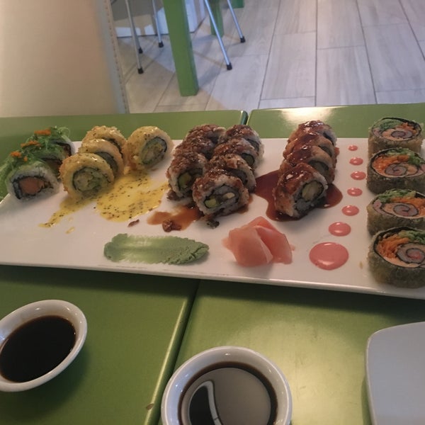 Das Foto wurde bei Banzai Sushi Asian Cuisine von Esteban C. am 8/25/2016 aufgenommen