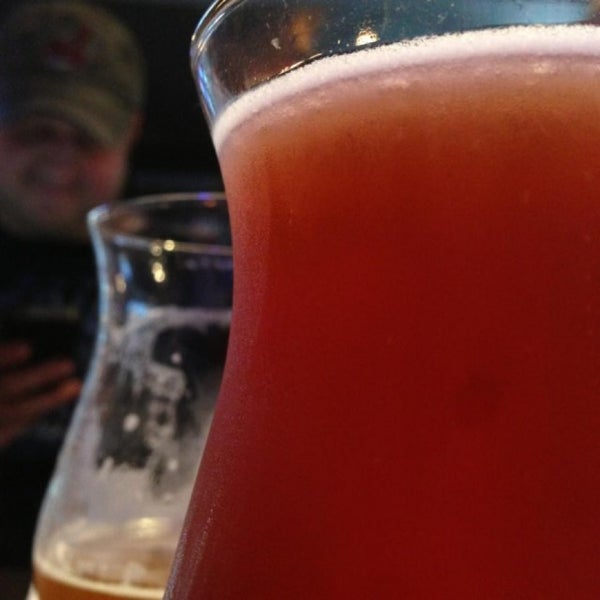 Foto diambil di Northside Lounge oleh @Beer Is My Church pada 5/8/2013