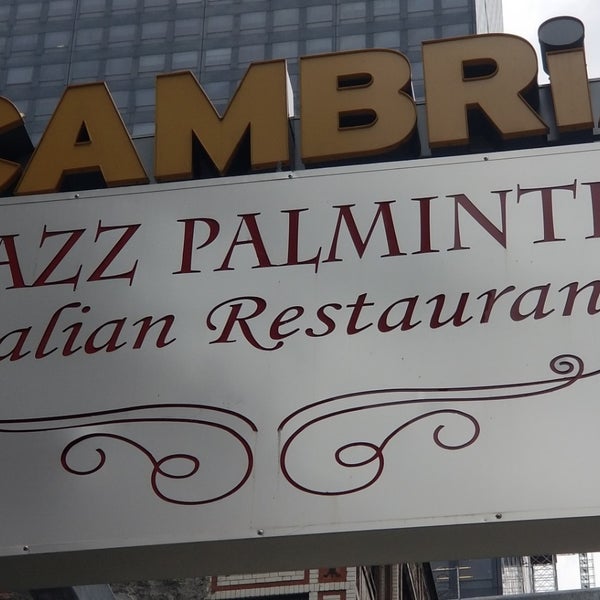 Снимок сделан в Chazz Palminteri Italian Restaurant пользователем Miguel G. 8/13/2019