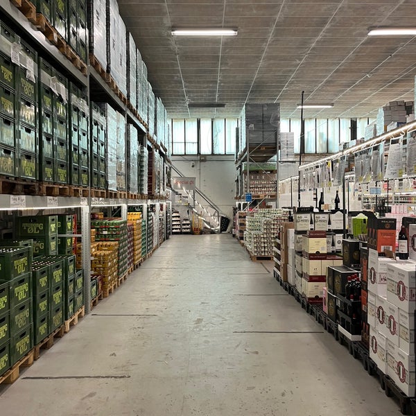 Drive In Liquor Store in Kastrup