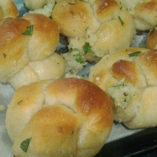 Ask for Garlic Knots. The guy will tell you they're "2 euros". Relatedly, they're delicious.