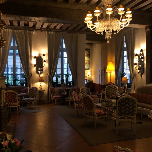 Photo taken at Hôtel d&#39;Aubusson by Rachel S. on 12/10/2018