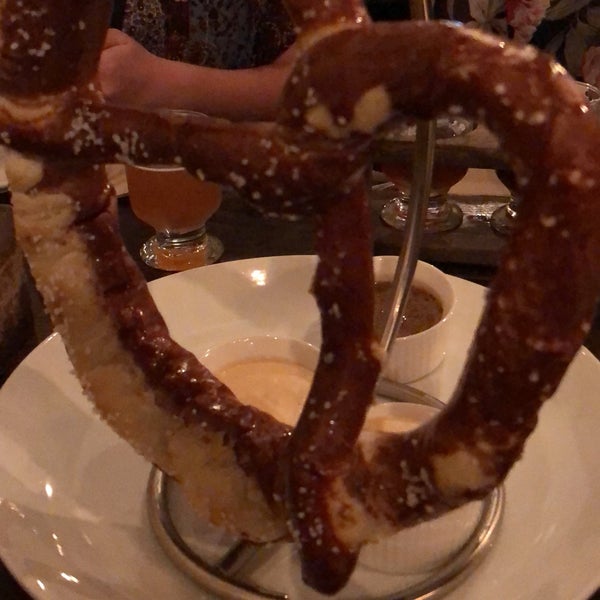Reclamation not only has very solid beers, it has - no lie - the BEST soft pretzel you will ever eat. I mean just look at this monsterously beautiful thing. And they have beer cheese. *drool*