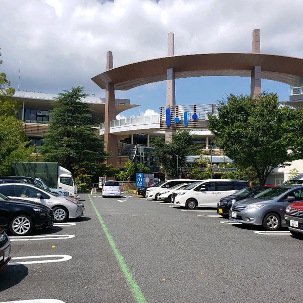 ららぽーと横浜 平面駐車場 都筑区 都筑区池辺町4035 1