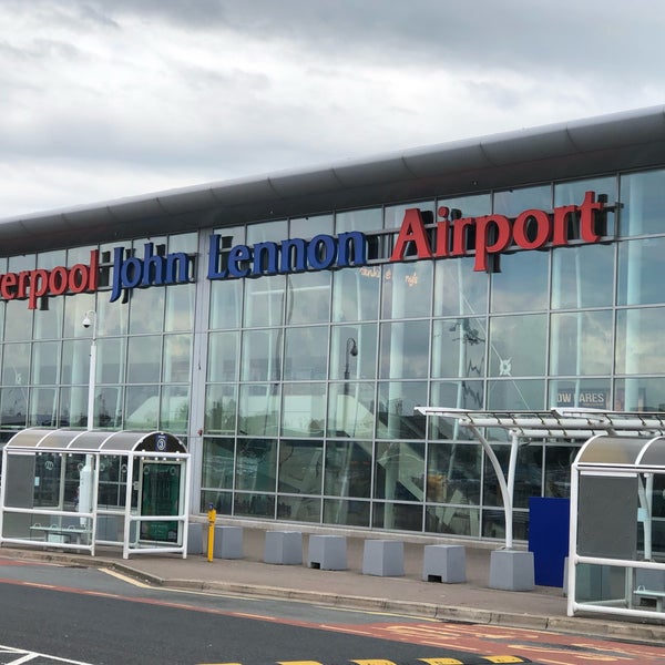 Das Foto wurde bei Flughafen Liverpool John Lennon (LPL) von Rene d. am 6/19/2019 aufgenommen