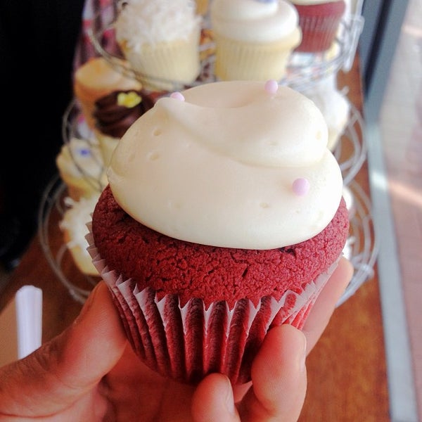 รูปภาพถ่ายที่ Teacake Bake Shop โดย Kira เมื่อ 5/6/2013