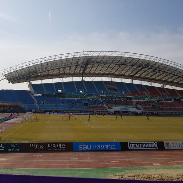 안산와스타디움 (Ansan Wa Stadium) 트랙 스타디움