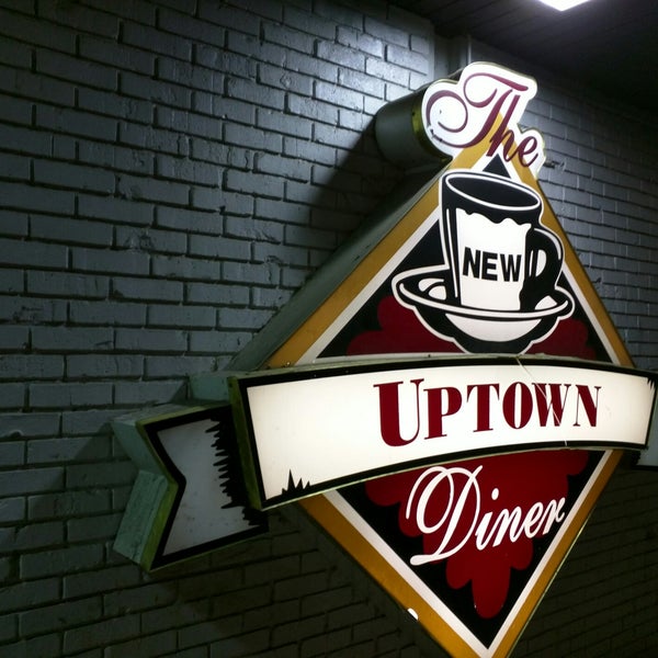 Foto tirada no(a) Uptown Diner por dgw em 11/25/2017