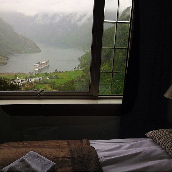 5/22/2013 tarihinde Paulo C.ziyaretçi tarafından Classic Norway Hotel Utsikten'de çekilen fotoğraf