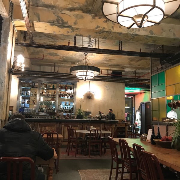 รูปภาพถ่ายที่ The House Café โดย Rua D. เมื่อ 1/17/2018