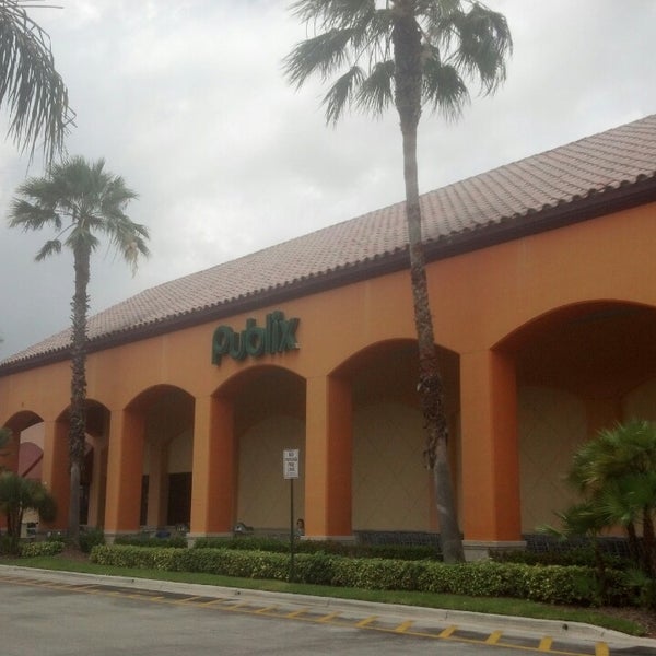 Publix Grocery Store in Plantation