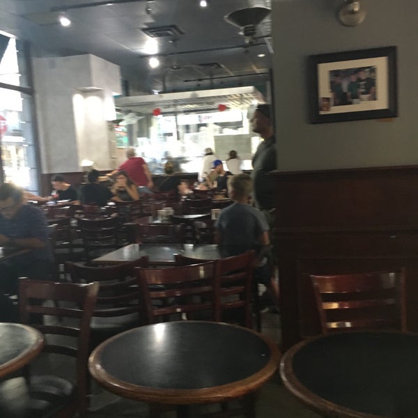 9/11/2016にkaeがFront Street Pizzaで撮った写真