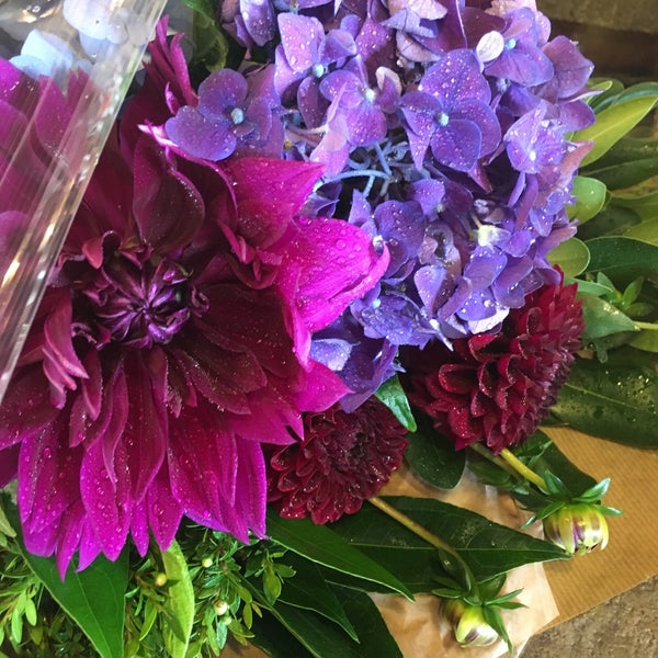 Arena's Inc. Flower Store in Rochester