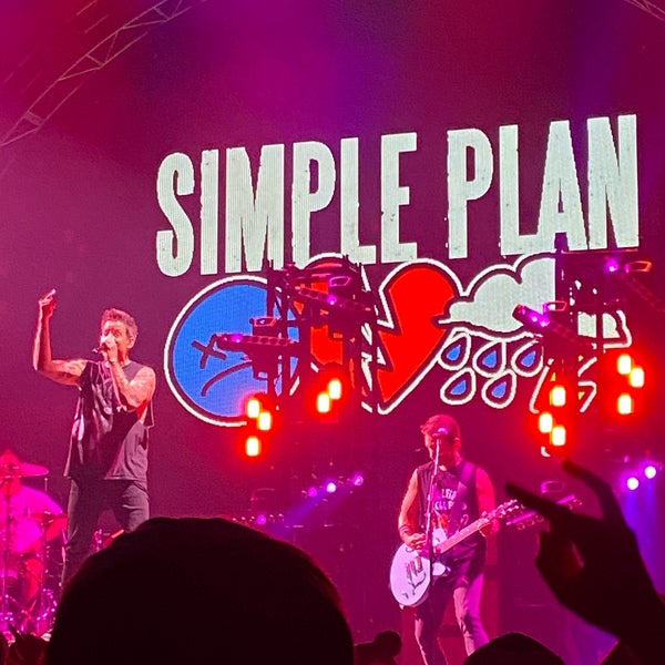 Leon’s Centre Downtown Kingston 4 tavsiye