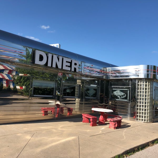 6/18/2018 tarihinde Mike T.ziyaretçi tarafından Route 66 Diner'de çekilen fotoğraf