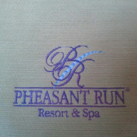 รูปภาพถ่ายที่ Pheasant Run Resort โดย GW J. เมื่อ 10/2/2012