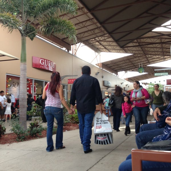Photos At Rio Grande Valley Premium Outlets Outlet Mall Photos At Rio Grande Valley Premium Outlets Outlet Mall