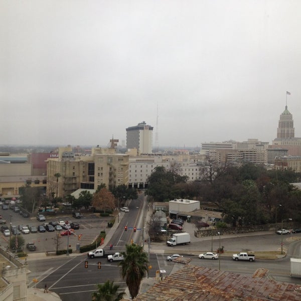 Foto diambil di Residence Inn by Marriott San Antonio Downtown/Alamo Plaza oleh Fernando R. pada 2/19/2014