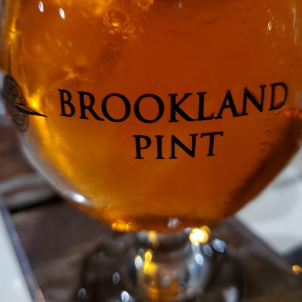 รูปภาพถ่ายที่ Brookland Pint โดย Scott K. เมื่อ 8/13/2019