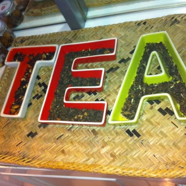 11/26/2013 tarihinde Teddy M.ziyaretçi tarafından Da.u.de Tea Lounge'de çekilen fotoğraf