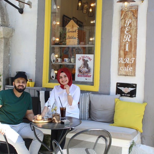 Photo taken at Peri Art Cafe by İnanç B. on 10/2/2018