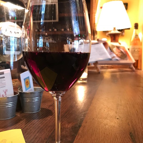 4/11/2018 tarihinde Ron P.ziyaretçi tarafından Aquitaine Wine Bistro'de çekilen fotoğraf