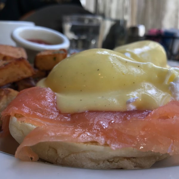 Photo prise au Café de la Presse par Ron P. le12/31/2019