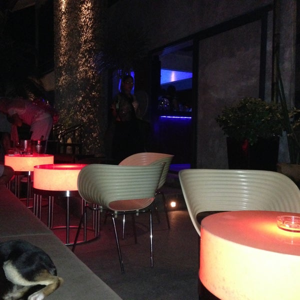 5/3/2013にELLA B.がLIM&#39;s Restaurant / NINE Lounge and Barで撮った写真